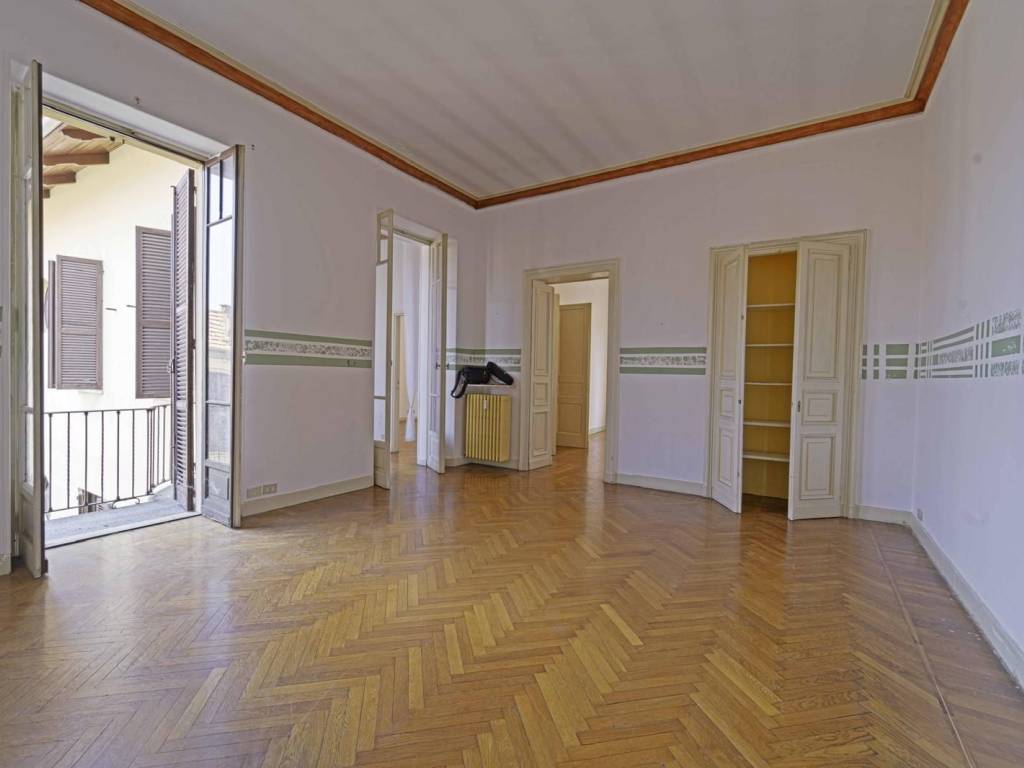 appartamento in vendita a Biella in zona Centro Città