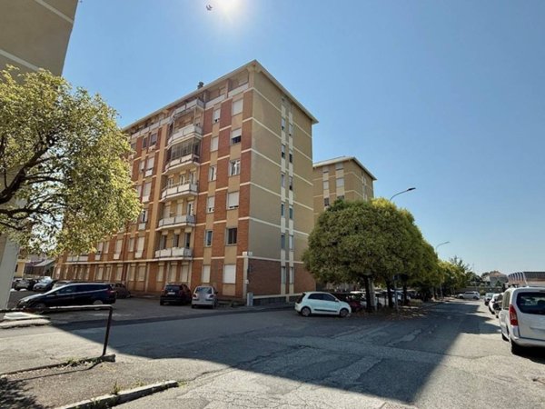 appartamento in vendita a Biella in zona Centro Città