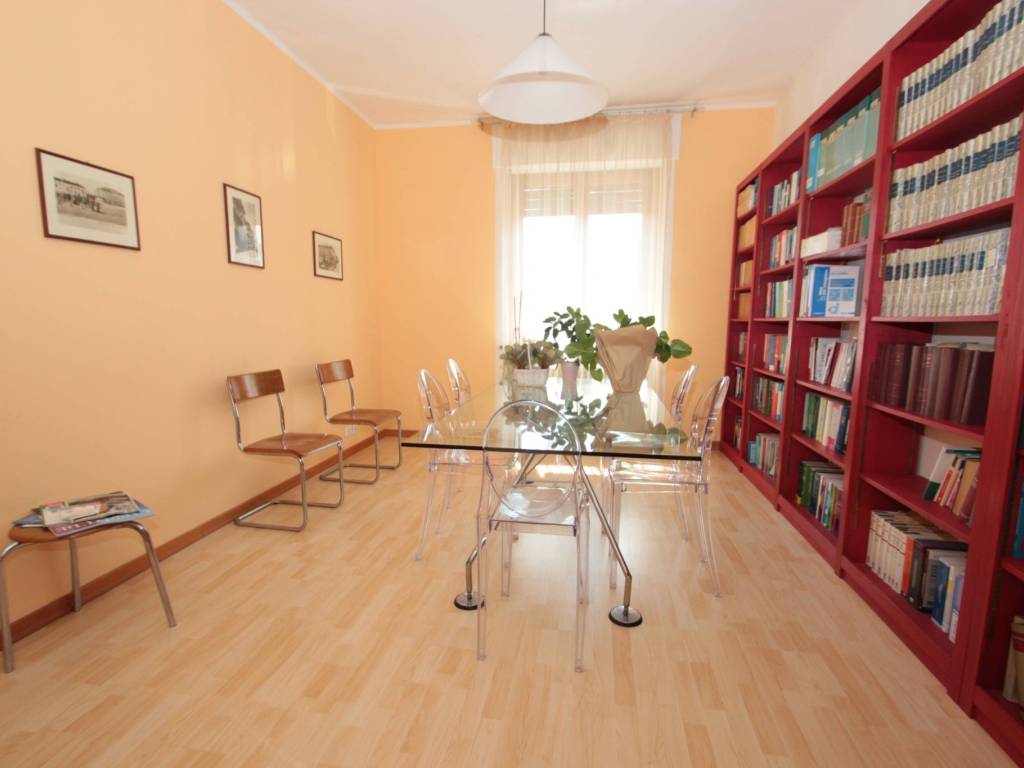 appartamento in vendita a Biella in zona Centro Città