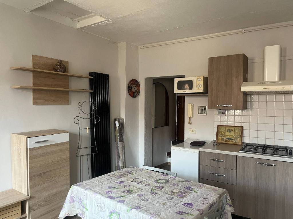 appartamento in vendita a Biella in zona Centro Città