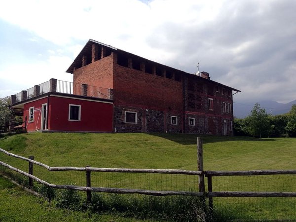 casa indipendente in vendita a Biella