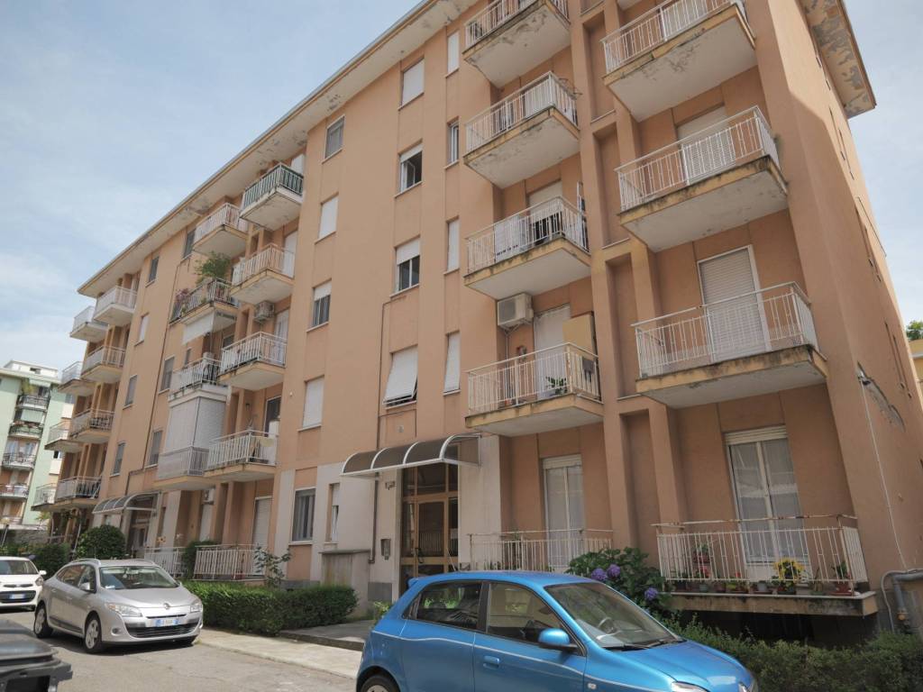 appartamento in vendita a Biella in zona Centro Città