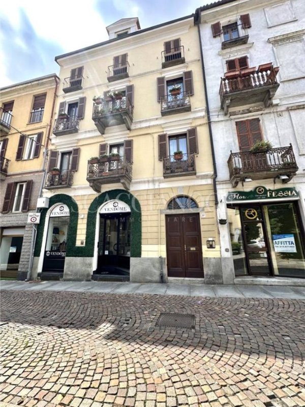 appartamento in vendita a Biella in zona Centro Città