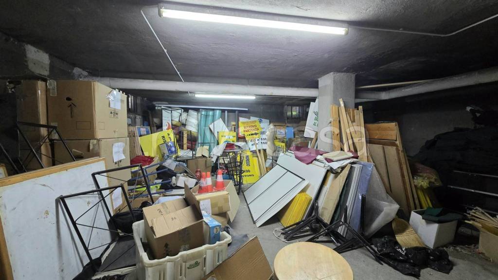 locale di sgombero in vendita a Biella in zona Chiavazza
