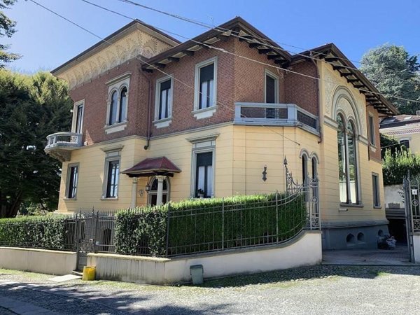 casa indipendente in vendita a Biella