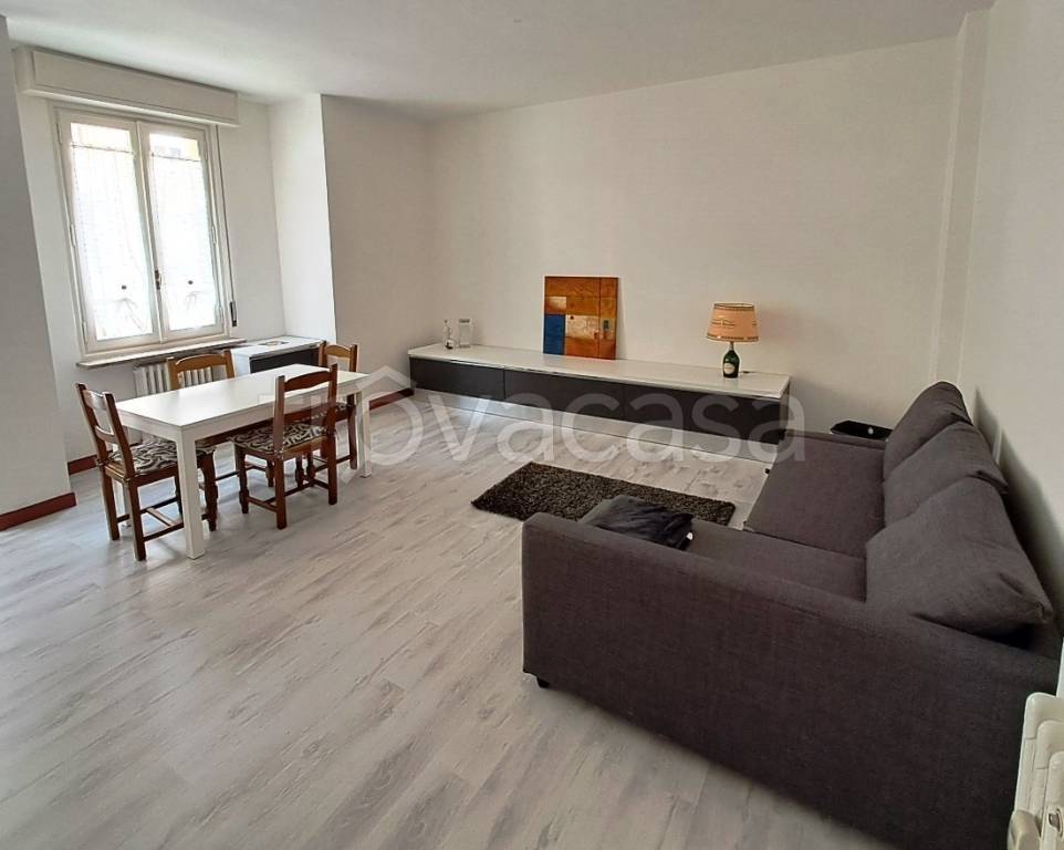 appartamento in vendita a Biella in zona Centro Città