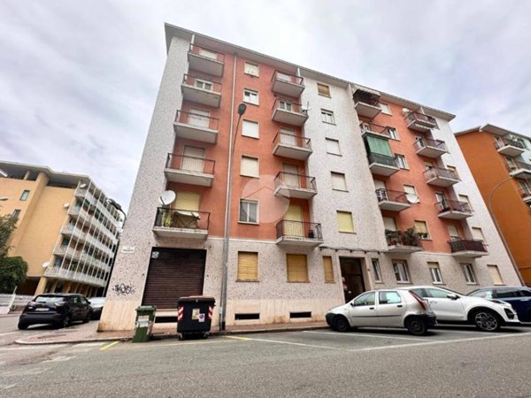 appartamento in vendita a Biella in zona Centro Città