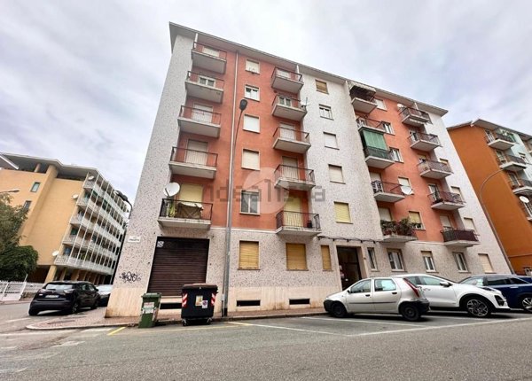 appartamento in vendita a Biella in zona Centro Città