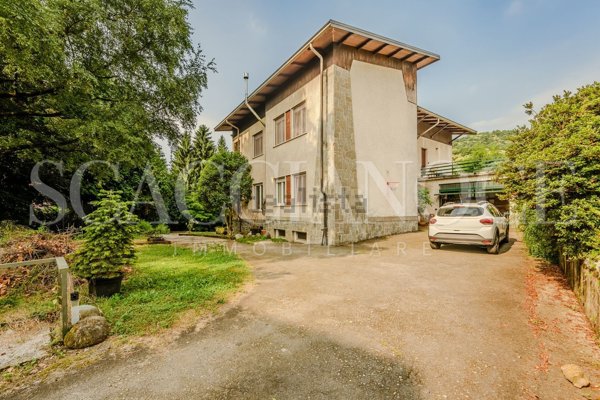casa indipendente in vendita a Biella in zona Oropa