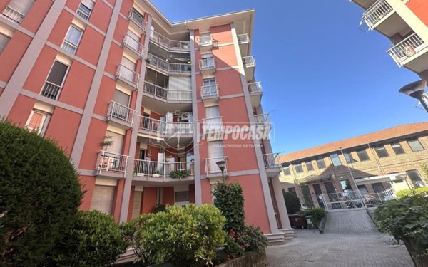appartamento in vendita a Biella in zona Centro Città