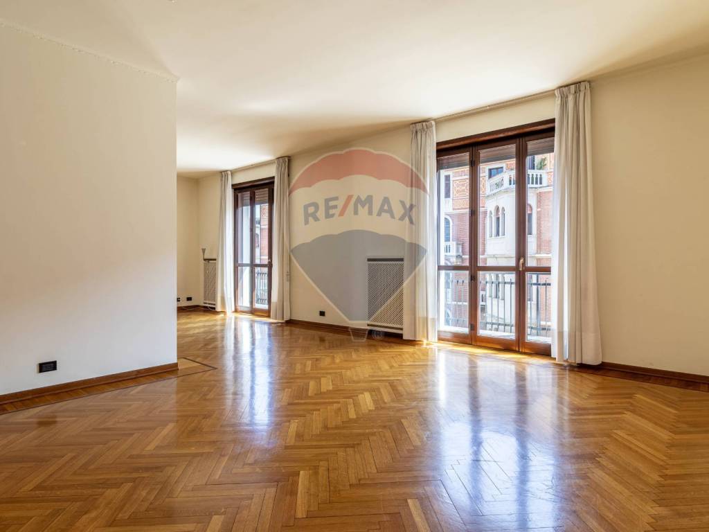 appartamento in vendita a Biella in zona Centro Città