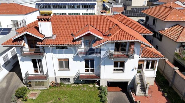 casa indipendente in vendita a Biella