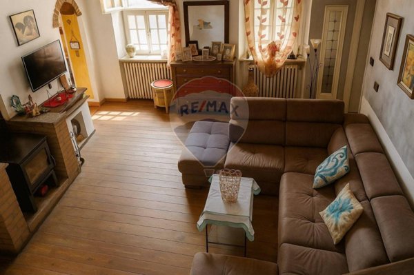 casa indipendente in vendita a Biella in zona Riva