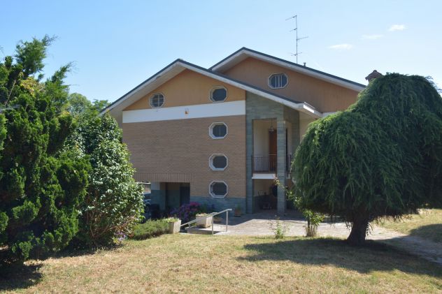 casa indipendente in vendita a Biella
