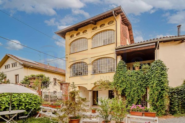 casa indipendente in vendita a Biella in zona Barazzetto