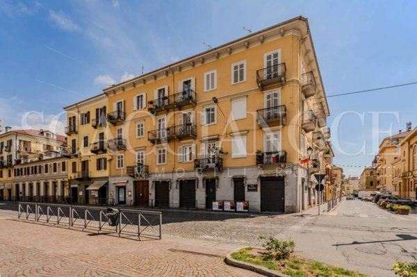 appartamento in vendita a Biella in zona Centro Città