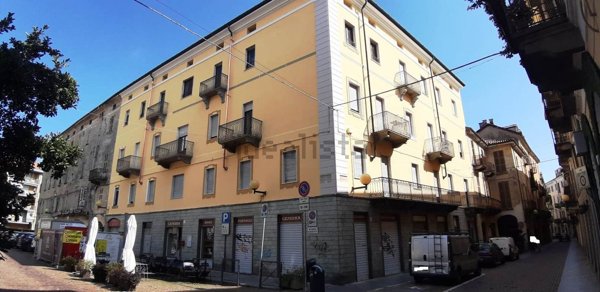 appartamento in vendita a Biella in zona Centro Città