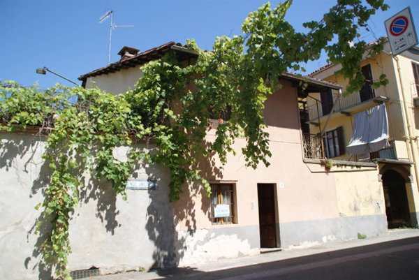 casa indipendente in vendita a Biella