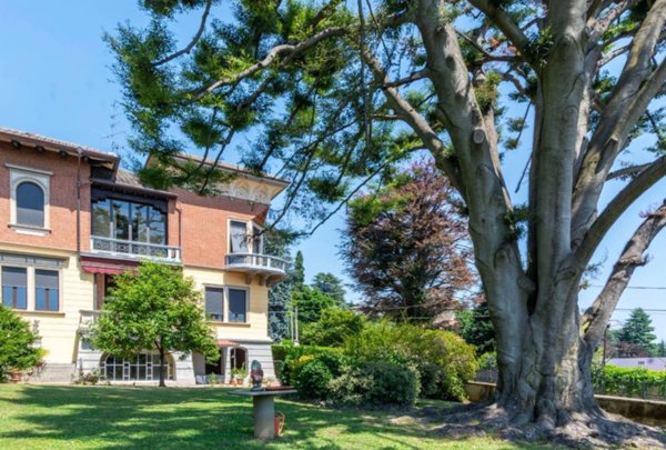 casa indipendente in vendita a Biella in zona Oropa