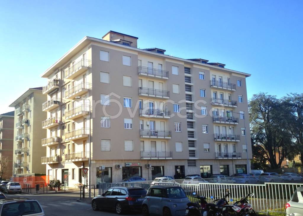 appartamento in vendita a Biella in zona Centro Città