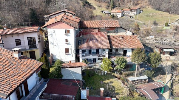 quadrivano in vendita a Biella in zona Favaro