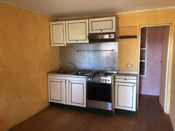 casale in vendita a Biella in zona Cossila