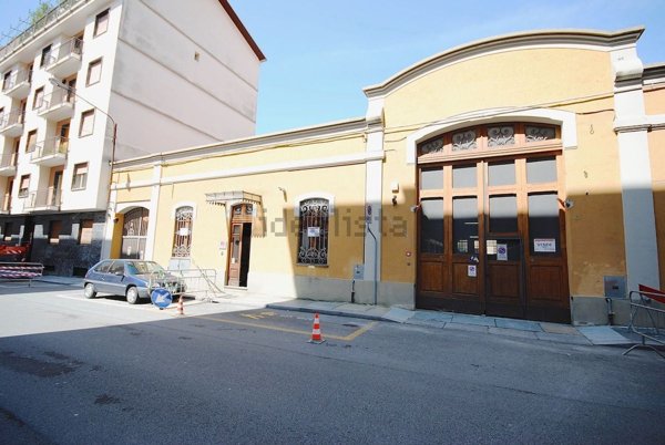 negozio in vendita a Biella in zona Centro Città