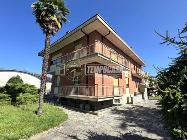 casa indipendente in vendita a Biella in zona Vaglio
