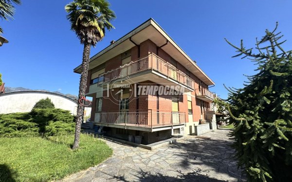 casa indipendente in vendita a Biella in zona Vaglio