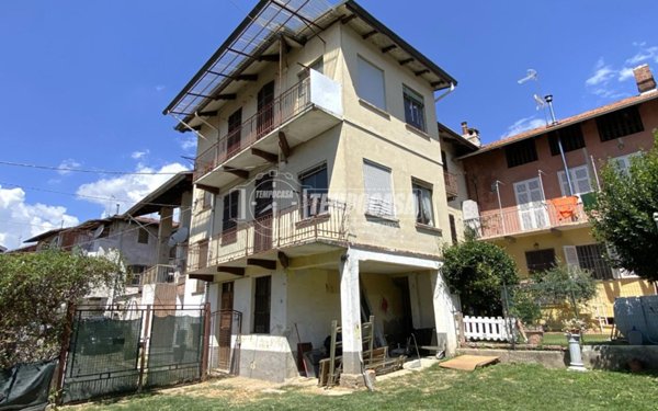 appartamento in vendita a Biella in zona Chiavazza