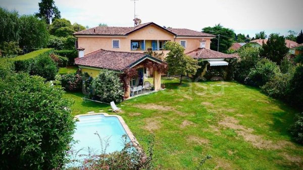 casa indipendente in vendita a Biella in zona Vandorno