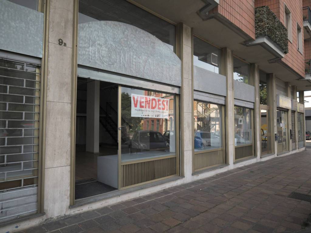 negozio in vendita a Biella