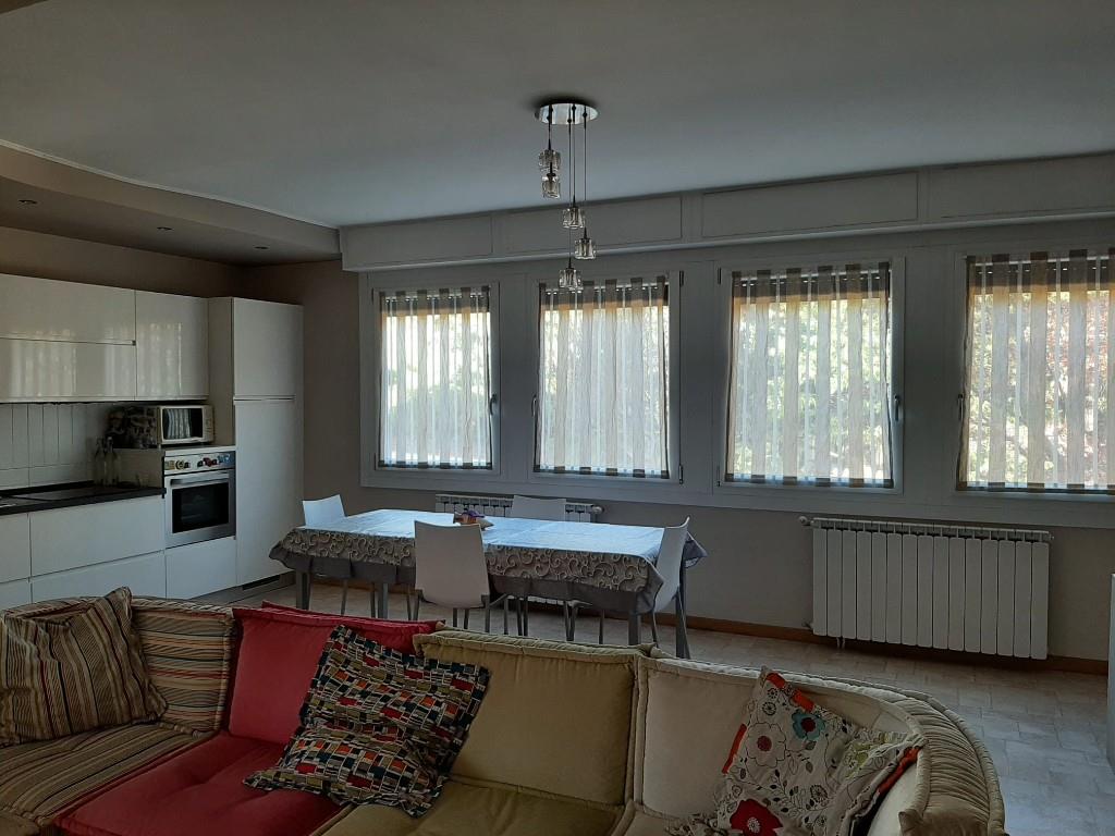 casa indipendente in vendita a Biella in zona Barazzetto