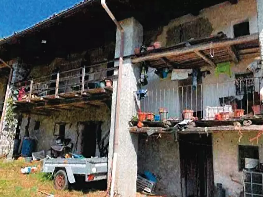 casa indipendente in vendita a Biella in zona Oropa