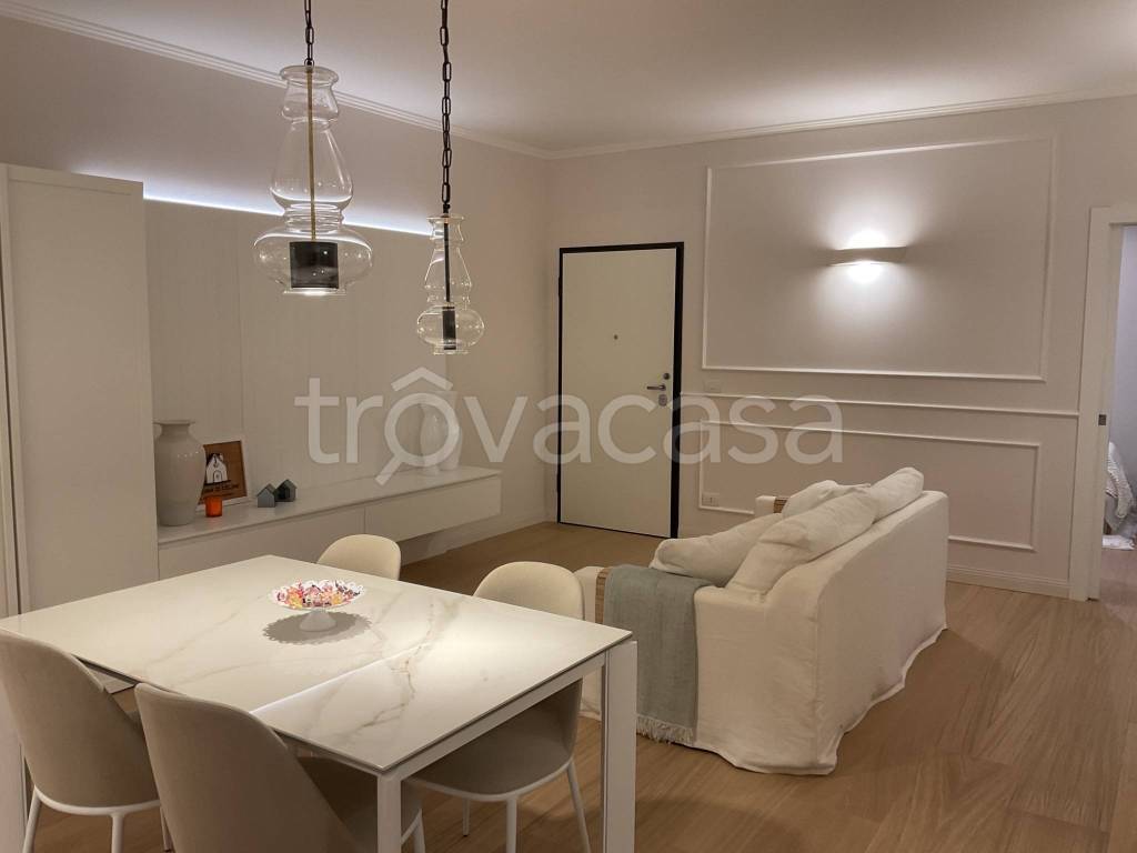 appartamento in vendita a Biella in zona Centro Città