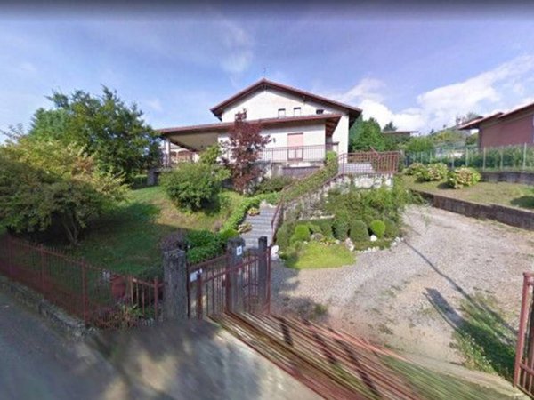 casa indipendente in vendita a Biella in zona Vandorno