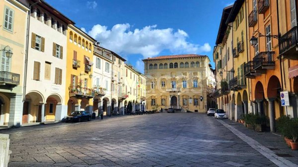 casa indipendente in vendita a Biella