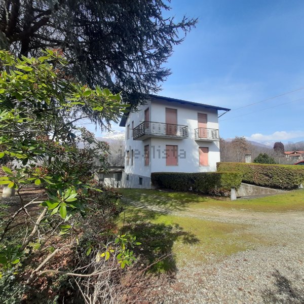 casa indipendente in vendita a Biella in zona Vandorno