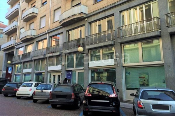negozio in vendita a Biella in zona Centro Città