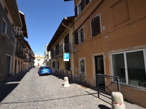 locale commerciale in vendita a Biella in zona Chiavazza
