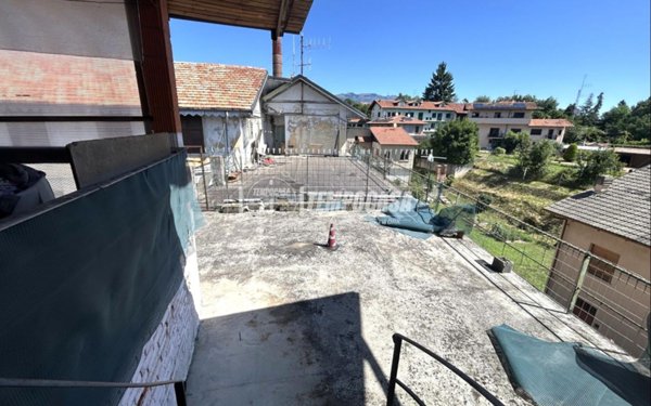 appartamento in vendita a Biella in zona Cossila