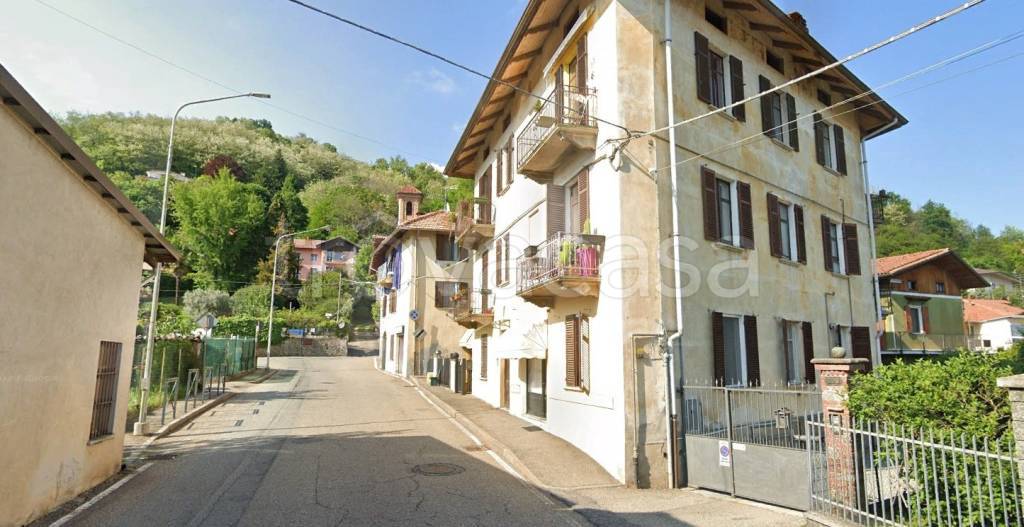 appartamento in vendita a Biella in zona Chiavazza