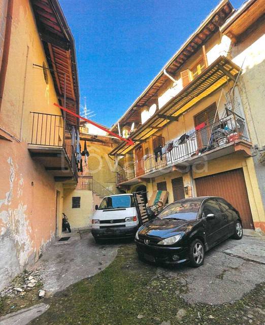 casa indipendente in vendita a Biella in zona Chiavazza