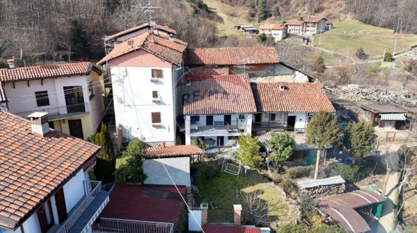 appartamento in vendita a Biella in zona Favaro