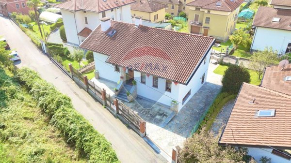 casa indipendente in vendita a Biella