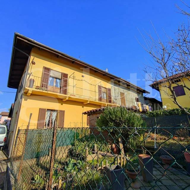 casa indipendente in vendita a Biella in zona Vandorno