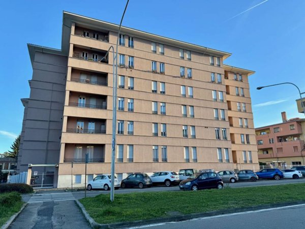 ufficio in vendita a Biella in zona Centro Città