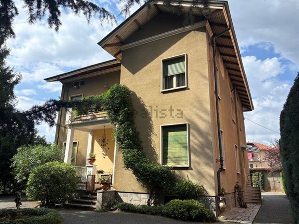 casa indipendente in vendita a Biella