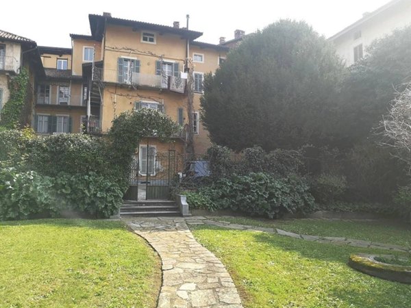 appartamento in vendita a Biella in zona Centro Città