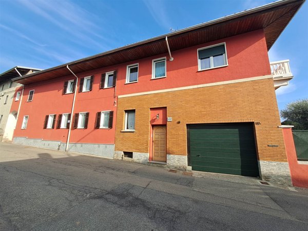 casa indipendente in vendita a Biella in zona Vandorno